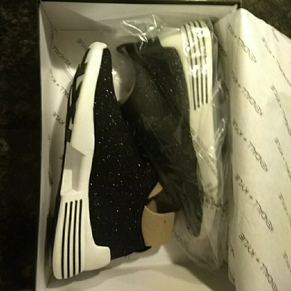 Kendall & Kylie Brandy 3 Shoes